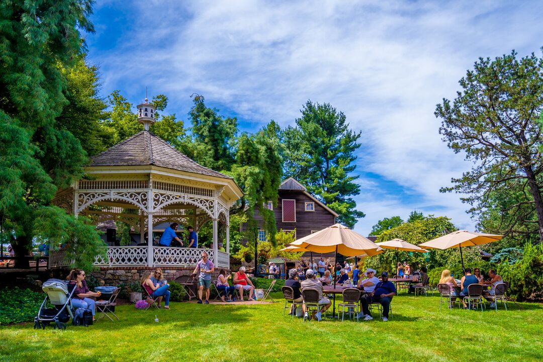 Peach Festival, Peddler’s Village