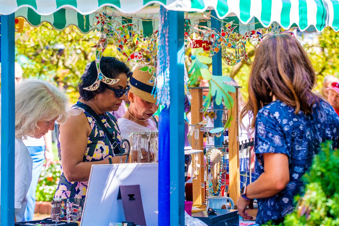 Peach Festival, Peddler’s Village
