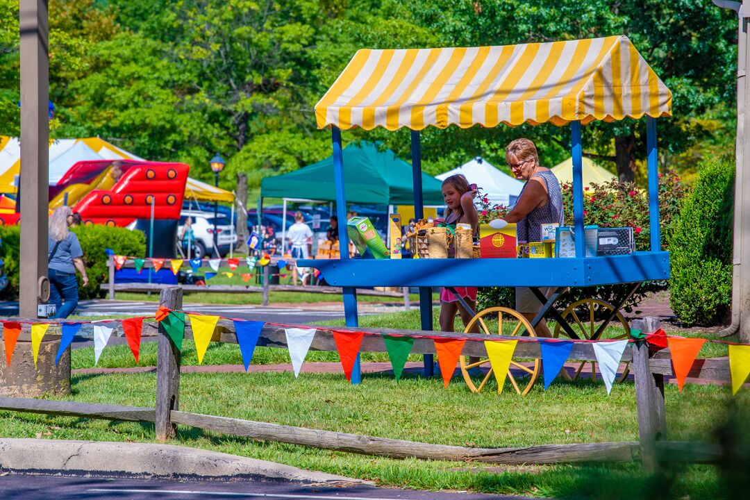 Peach Festival, Peddler’s Village