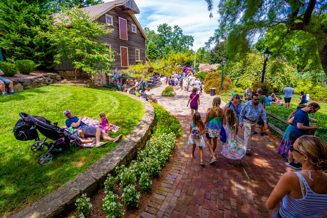 Peach Festival, Peddler’s Village
