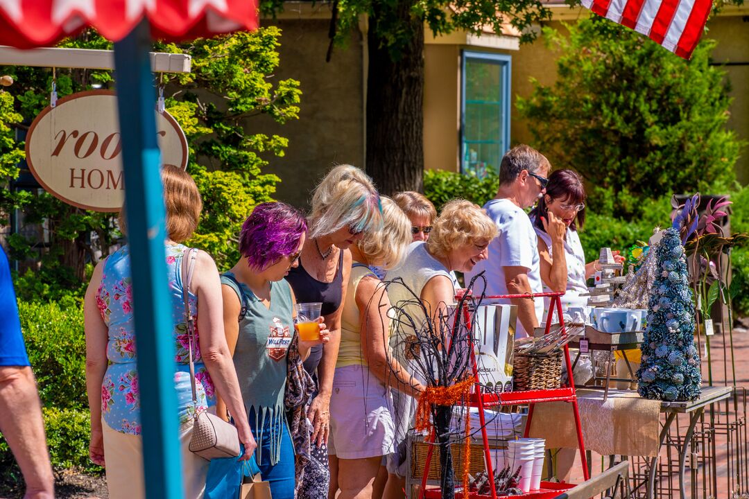 Peach Festival, Peddler’s Village