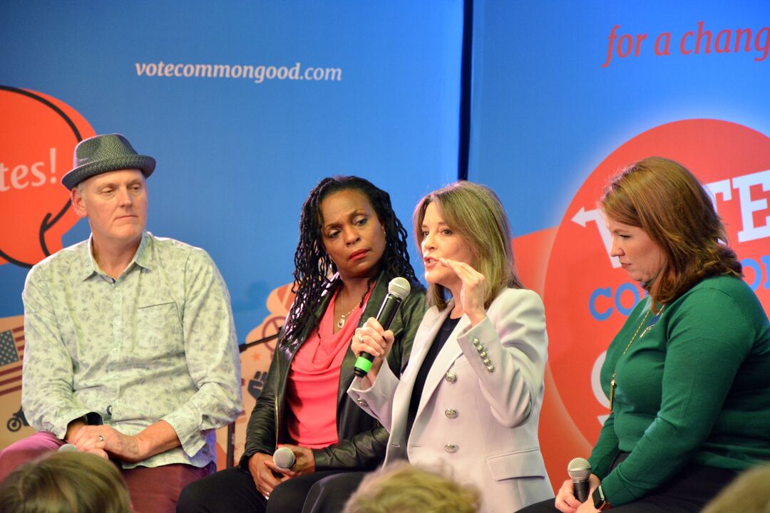 RNS-Marianne-Williamson3 011020