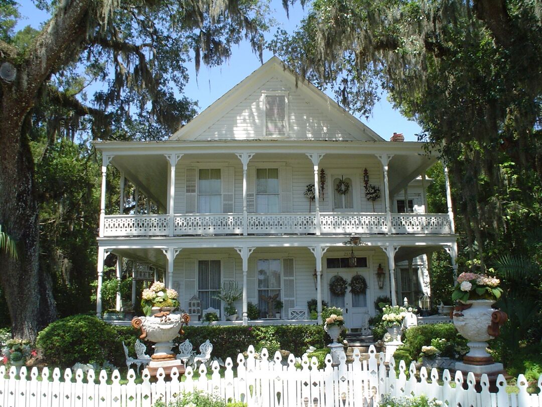 1888 Taylor-Dr Gwynn-Mackenzie house, 25  Howell ave, Brooksville (5-14-2006) KEN BADGLEY