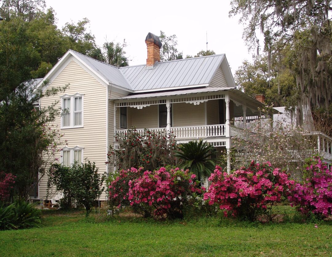 1887 Burwell-Barnett house, 30 Olive st, Brooksville (3-5-2011) KEN BADGLEY