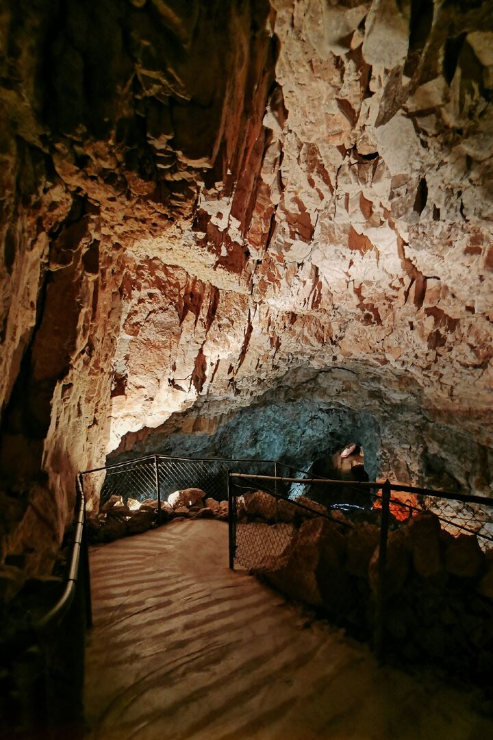 Grand Canyon Caverns