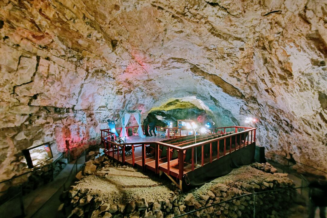 Grand Canyon Caverns