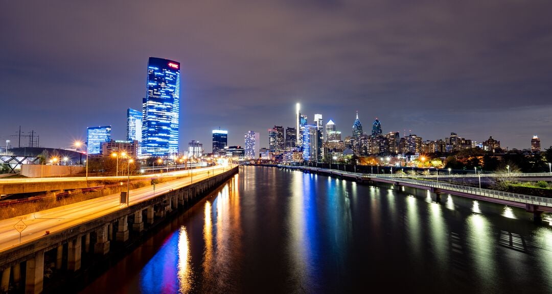 Philly Shines Blue, Schuylkill River