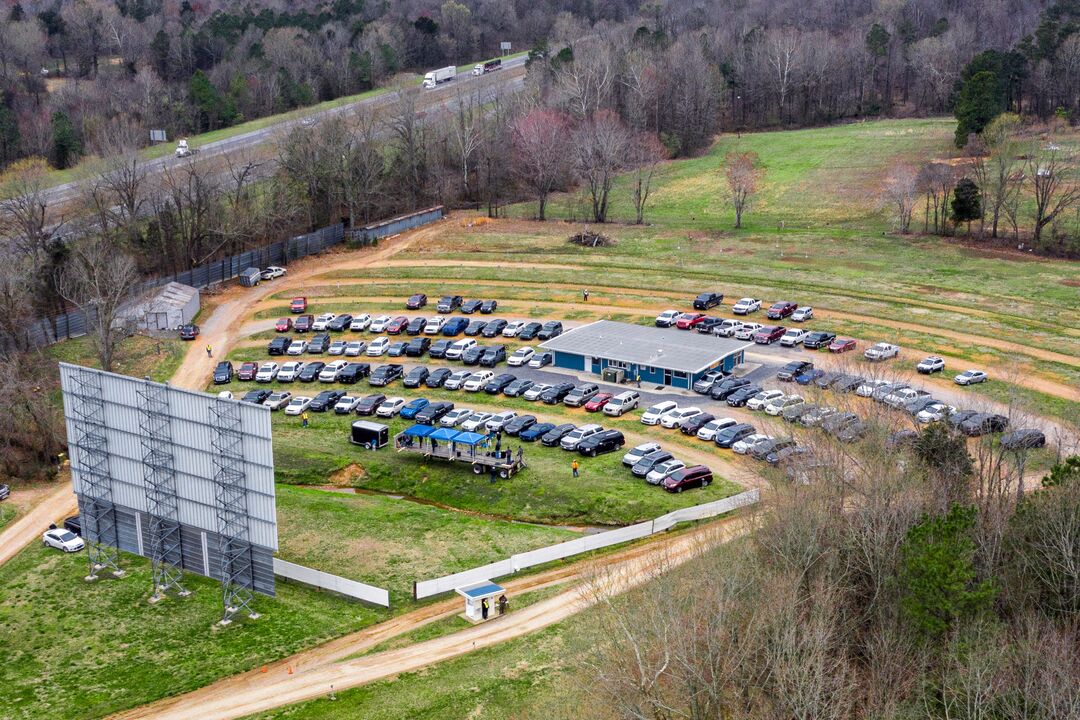 RNS-DriveIn-Church1 032320