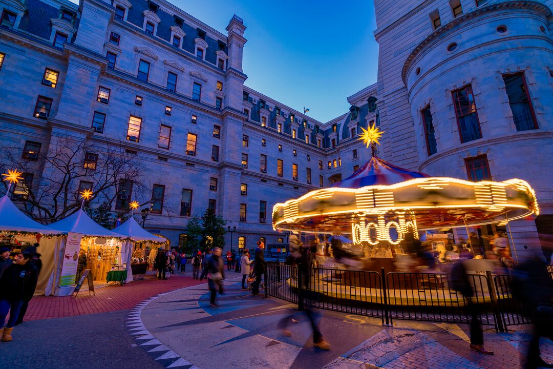 Christmas Village, Carousel