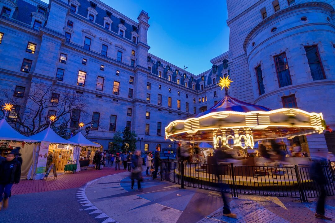 Christmas Village, Carousel