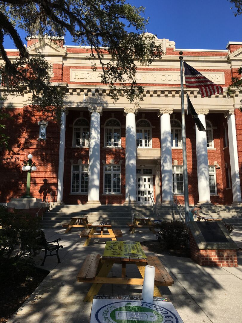 Old court House Outdoor dining