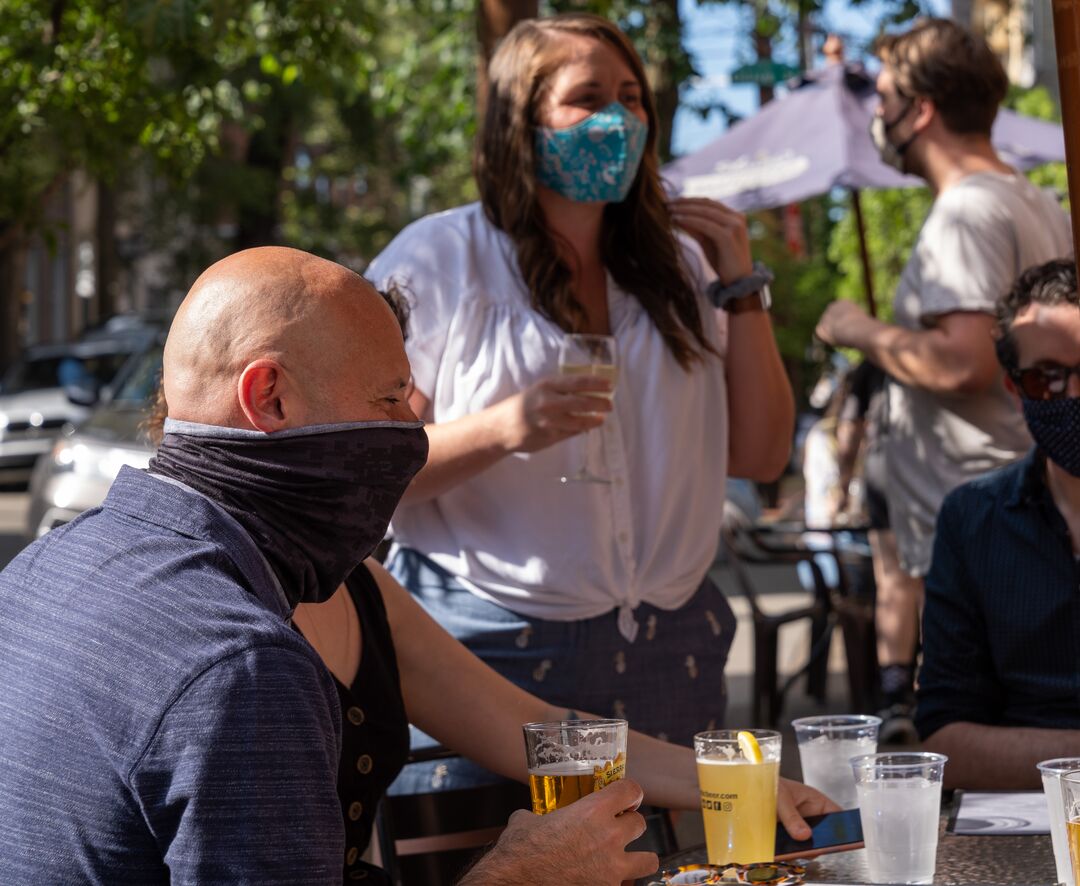 Outdoor dining at The Bishop's Collar