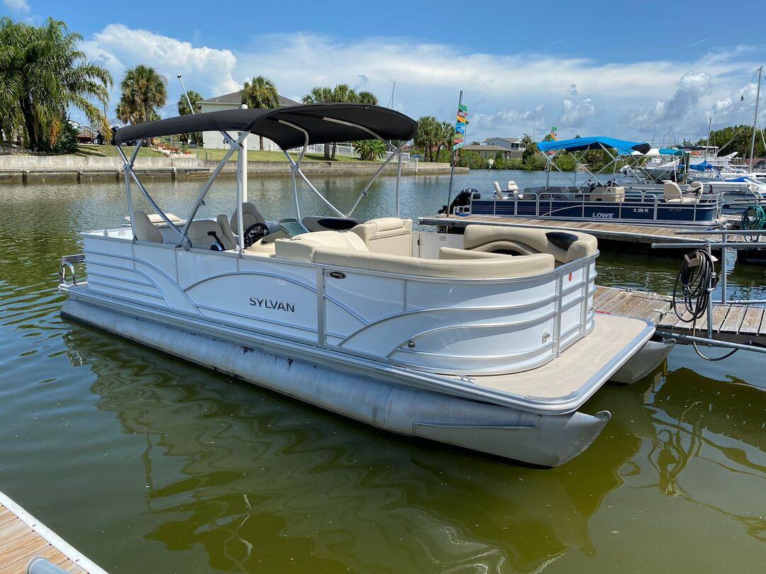 Hernando Beach Motel Pontoon