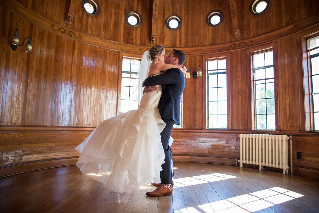 Elizabeth & Steven - Cat Pennenga