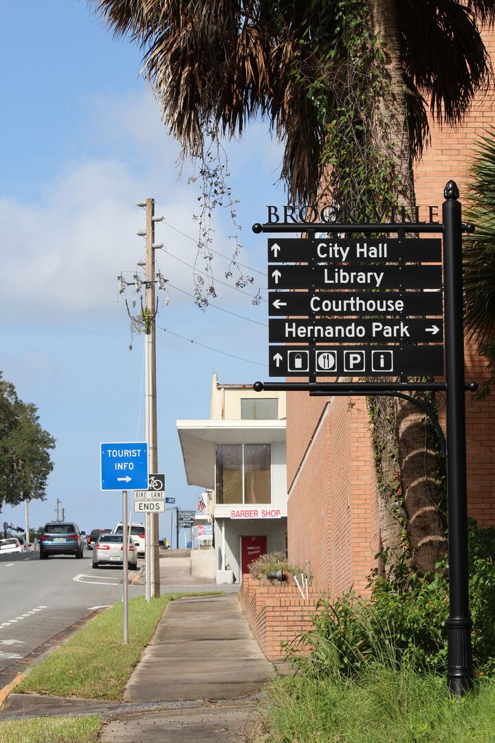 Tourist Info Sign