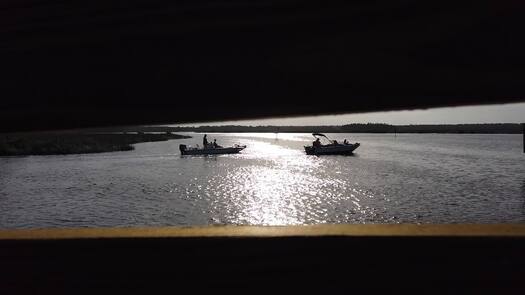 Bayport Pier 2 boats betw rails