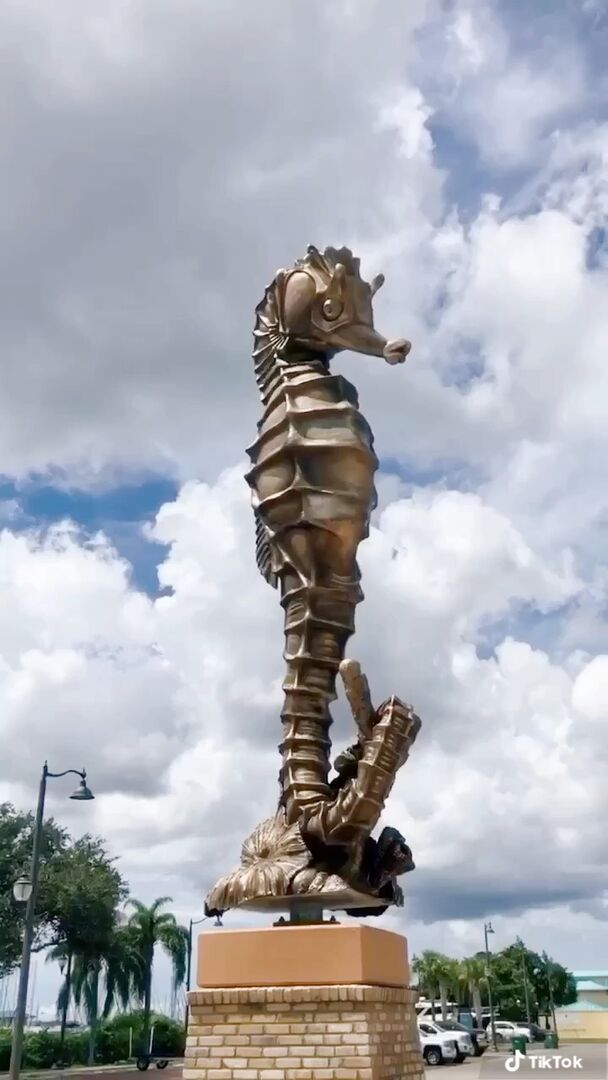 Palmetto Seahorse Statue