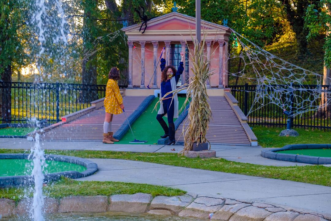 Franklin Square Spooky Mini Golf