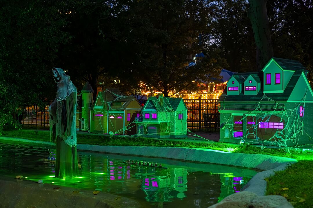 Franklin Square Spooky Mini Golf