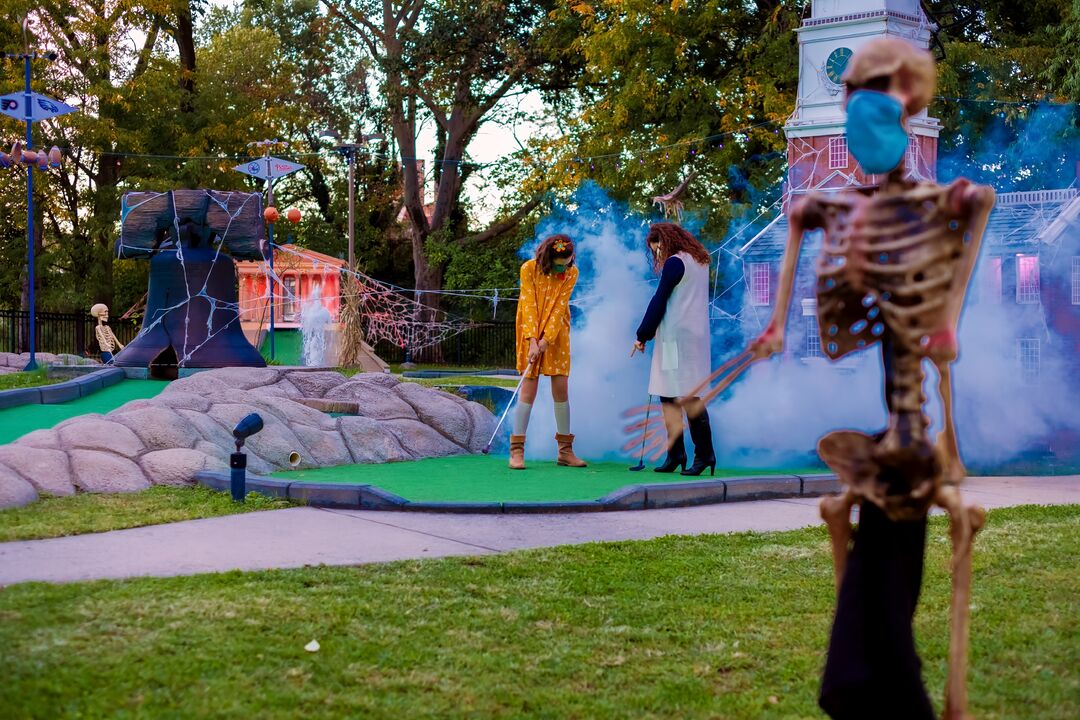 Franklin Square Spooky Mini Golf