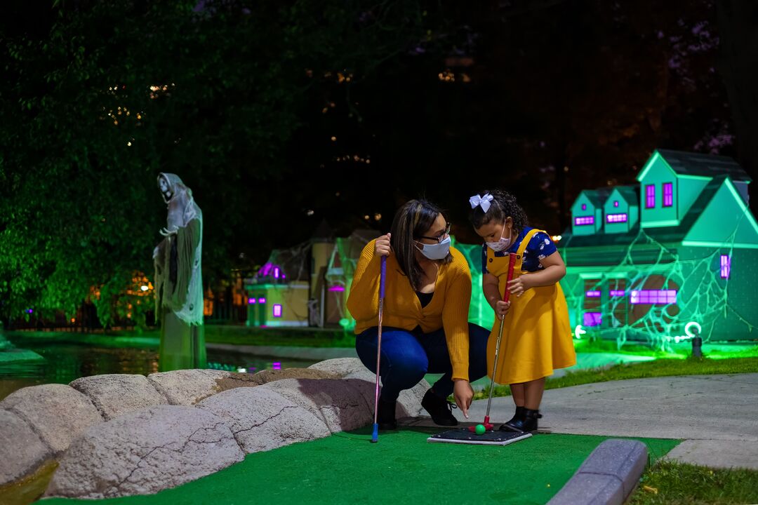 Franklin Square Spooky Mini Golf