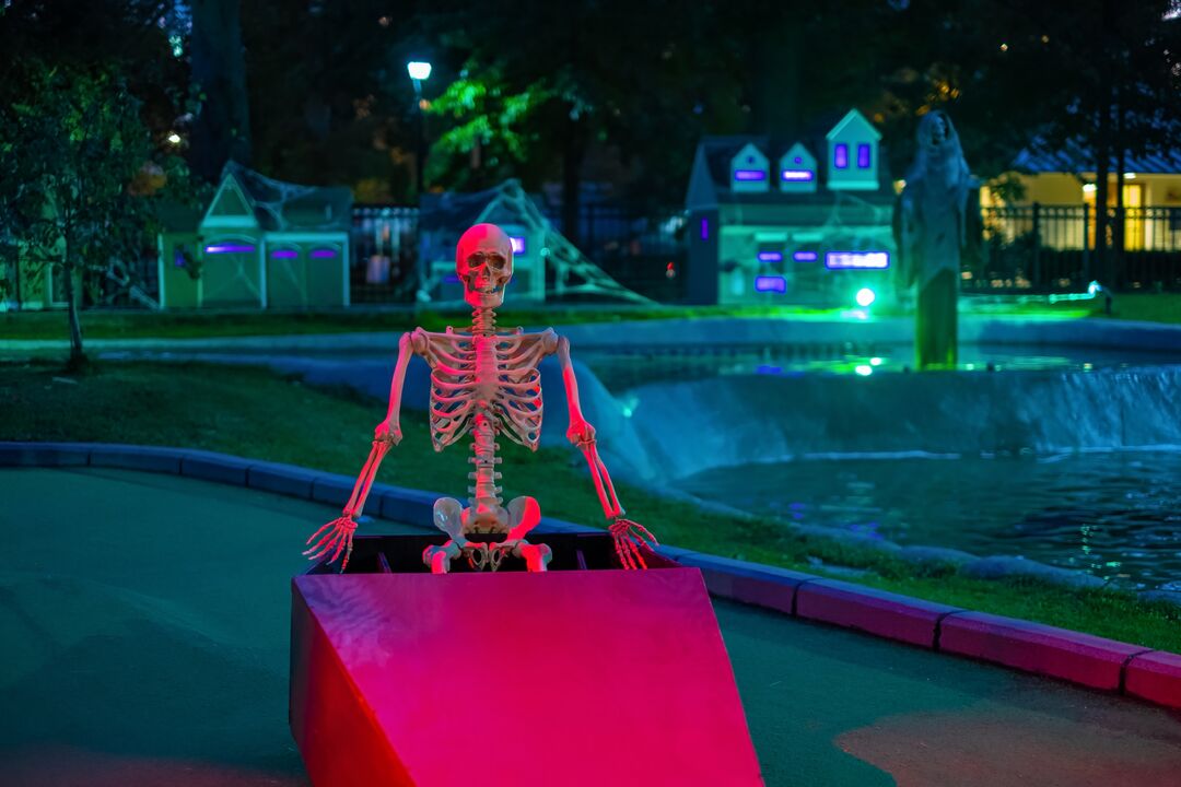 Franklin Square Spooky Mini Golf