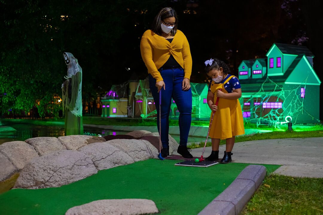 Franklin Square Spooky Mini Golf