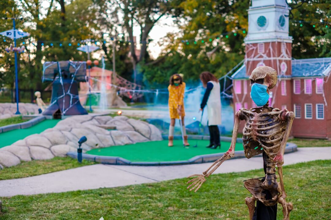 Franklin Square Spooky Mini Golf