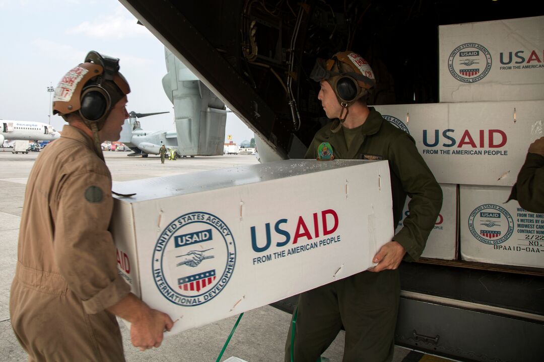 150517-M-OC926-008JTF 505 and U.S. AID deliver relief supplies