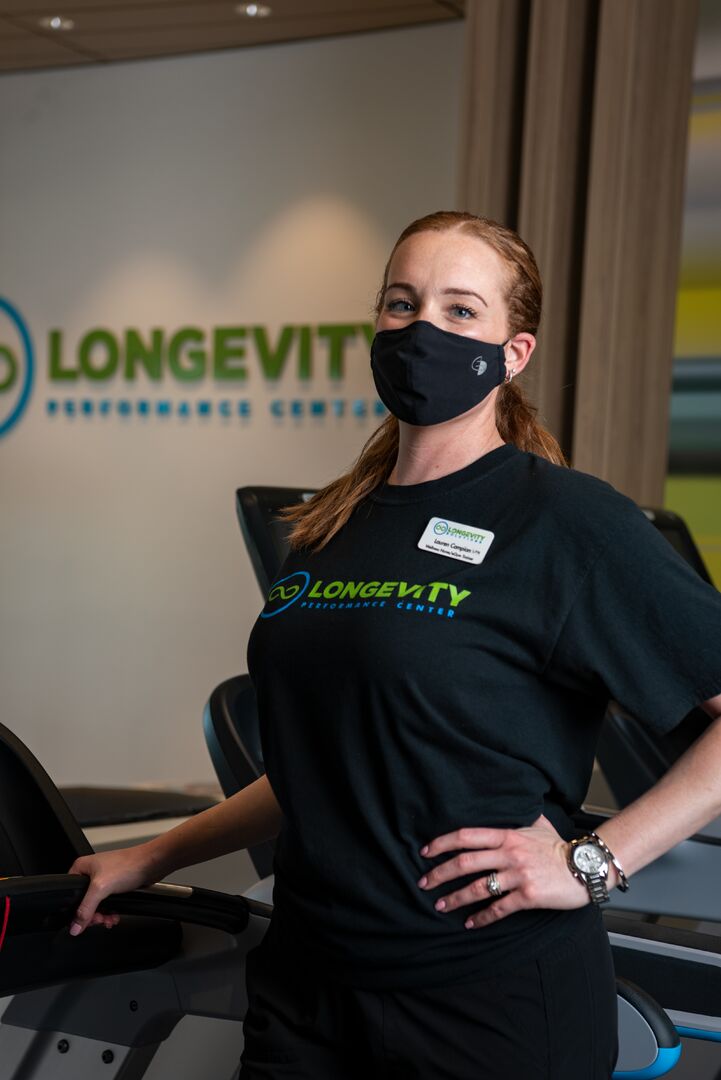 Longevity Performance Center-Staff Wearing Mask-2658