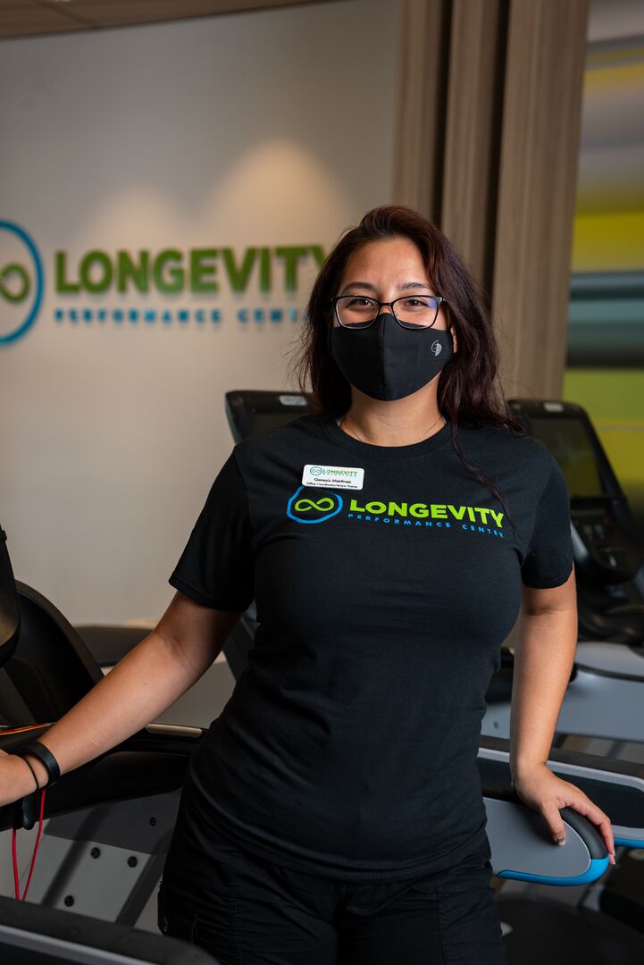 Longevity Performance Center-Staff Wearing Mask-2653