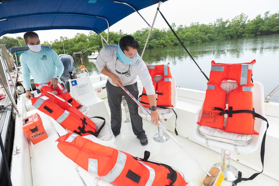 Rookery Bay-Staff Cleaning Boat-0070