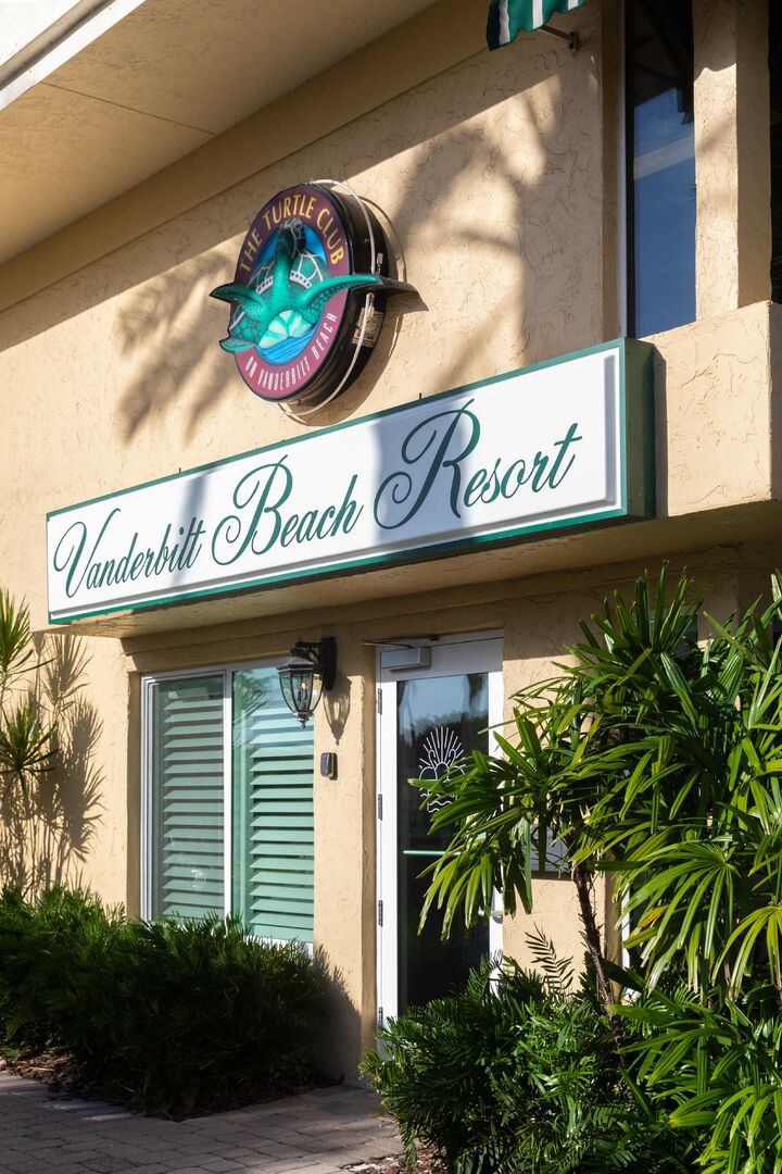 Vanderbilt Beach Resort & Turtle Restaurant-Resort Entrance-0616