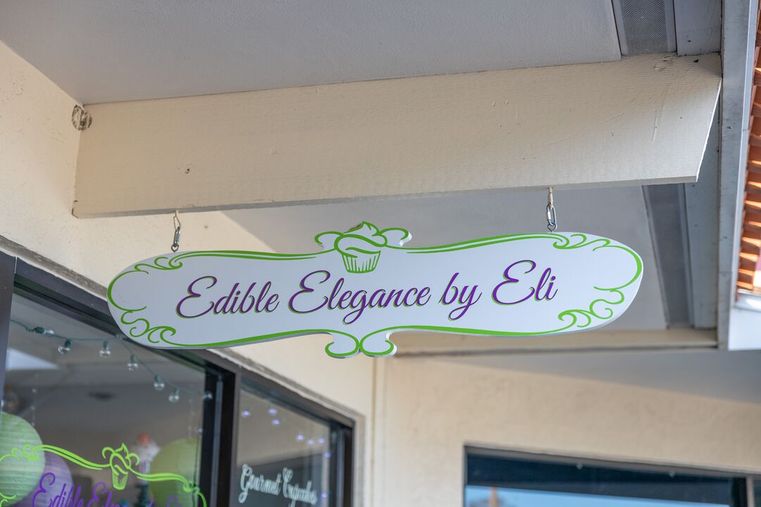 Cupcakes - Edible Elegance by Eli