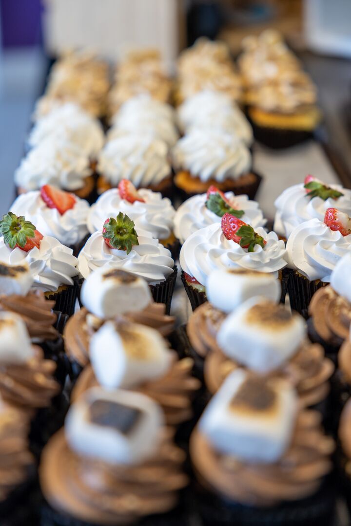 Cupcakes - Edible Elegance by Eli