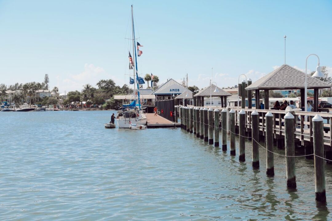 Historic Bridge Street Pier - Momma Mandy Blog