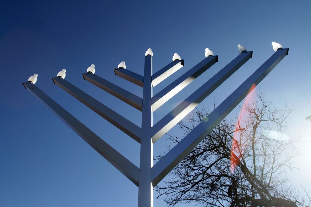 RNS-Large-Menorah05 120820