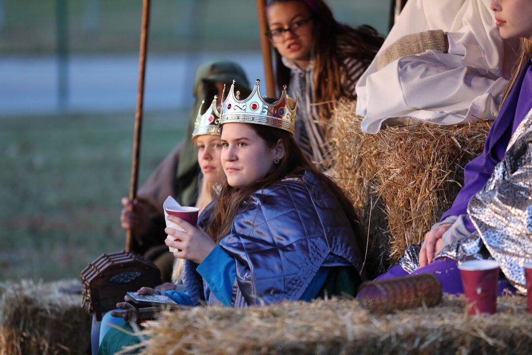RNS-Live-Nativity4 120420