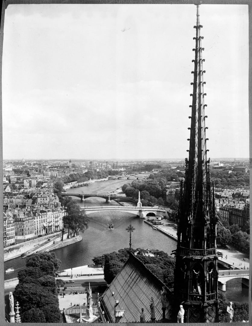 RNS-Notre-Dame-Paris 1955