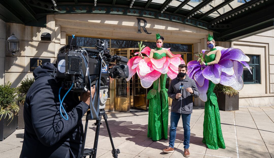 Spring Tulip Stilt Walkers_26