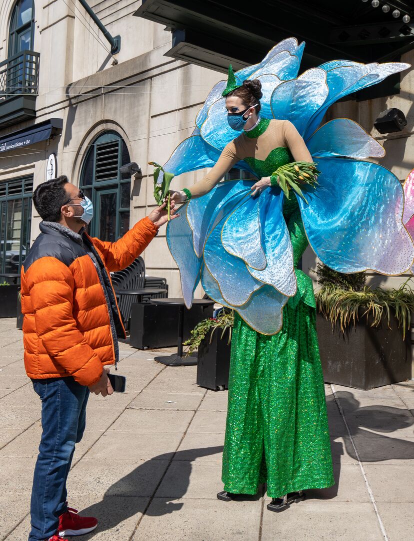 Spring Tulip Stilt Walkers_23