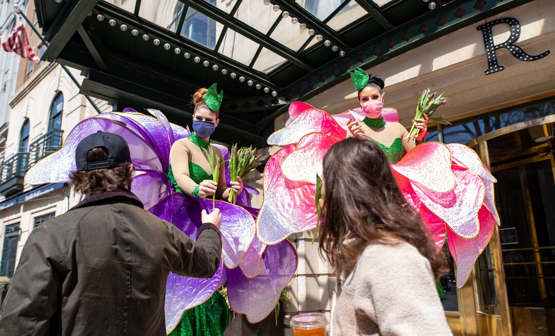 Spring Tulip Stilt Walkers_33