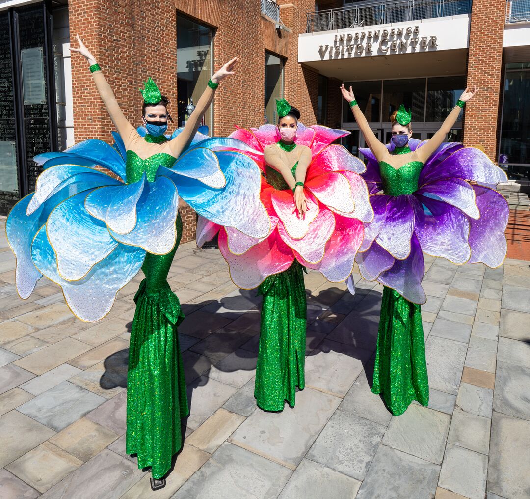 Spring Tulip Stilt Walkers_19