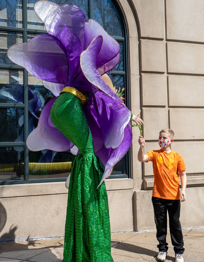 Spring Tulip Stilt Walkers_25