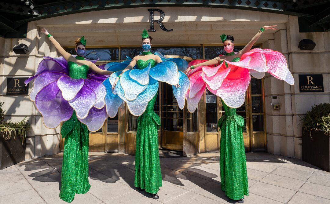 Spring Tulip Stilt Walkers_21