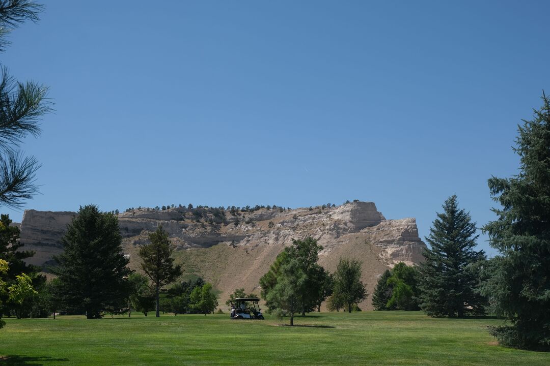 Monument Shadows Golf Course