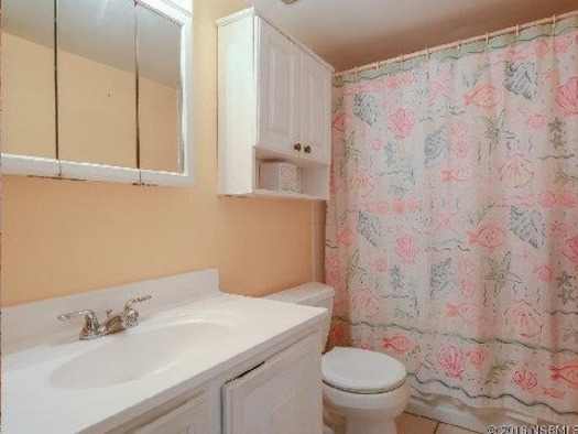 sea coast gardens unit bathroom