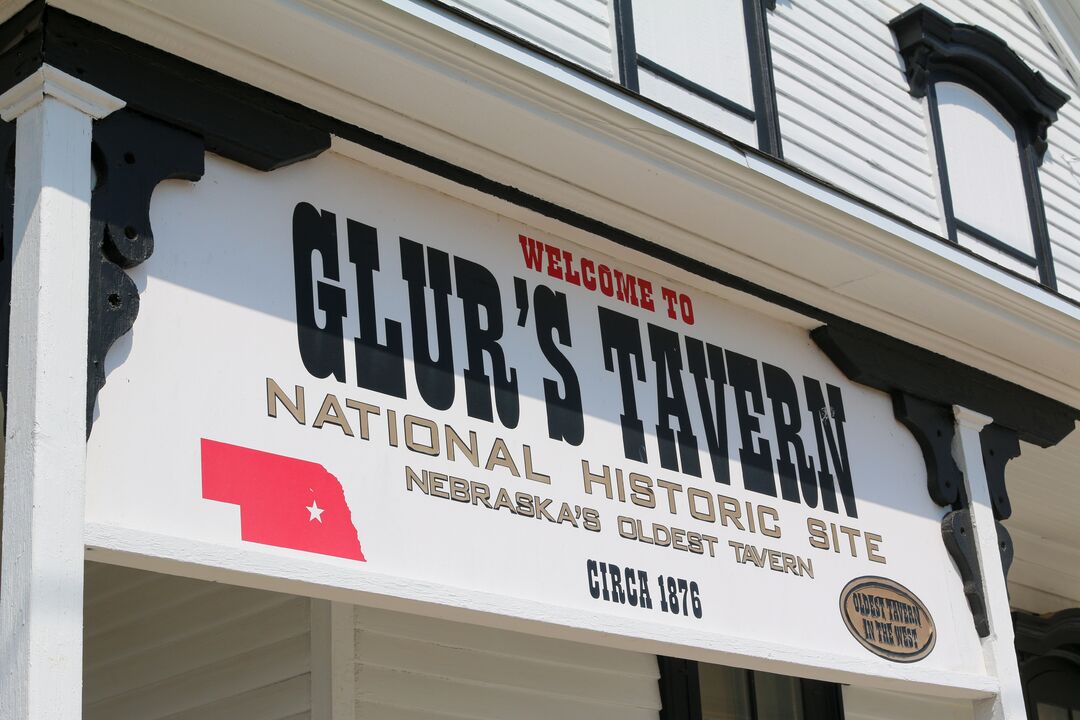 Glur's Tavern