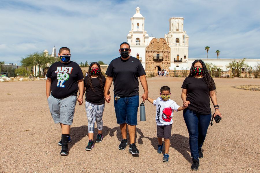 San Xavier del Bac Mission, Tucson_credit Andrés Lobato