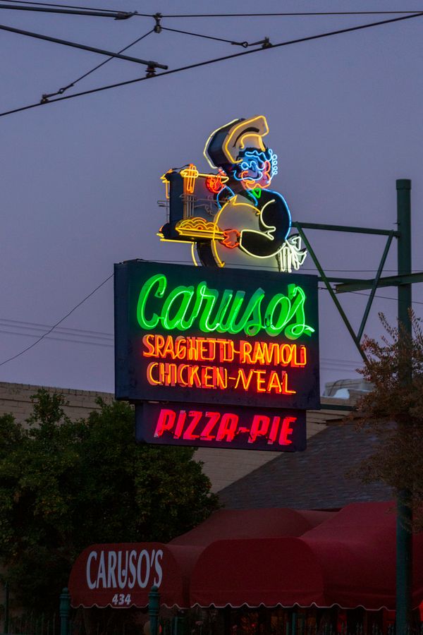 Caruso's, Tucson_credit Andrés Lobato